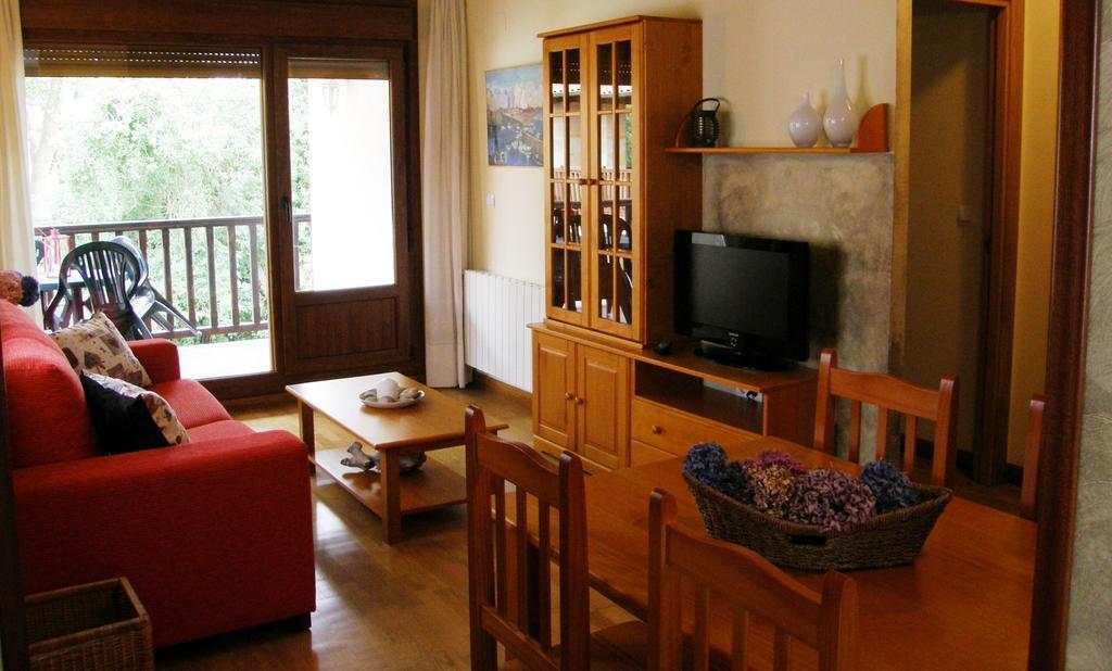 Apartamentos Rurales La Fuente Pesués Exterior foto